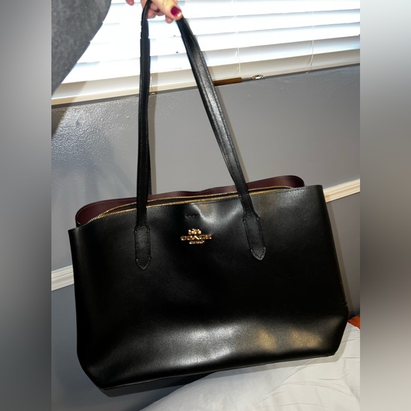 Authentic large COACH multi-pocket and zipper tote - Picture 1 of 8